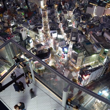Vue sur le carrefour de Shibuya depuis l'observatoire Shibuya Sky (Scramble)