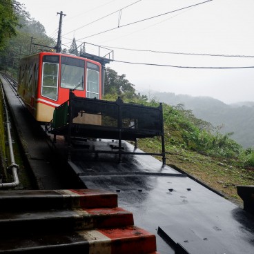 Funiculaire entre Tateyama et Bijodaira sur la Route Alpine