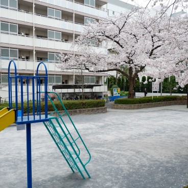Quartier résidentiel autour de Arakawa Nanachome sur la ligne du Tokyo Sakura Tram (Toden Arakawa) 