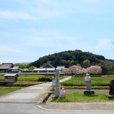 Temple Tachibana-dera et statues Jizo à Asuka (Nara)