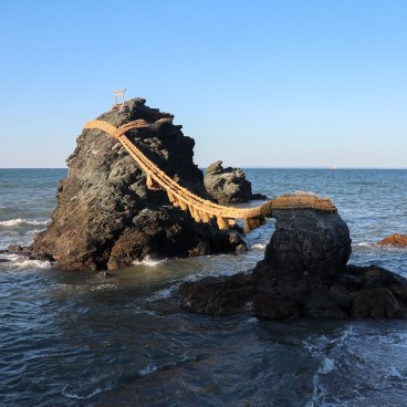 Ise, les rochers mariés Meoto Iwa