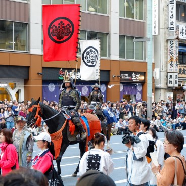 Kanda Matsuri, Cavalier en tenue de samouraï