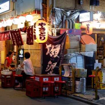 Quartier de Koenji à Tokyo, Bistrot izakaya au nord-ouest de la gare