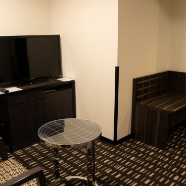 The Royal Park Hotel Haneda, espace salon TV d'une chambre Premium Comfort Double