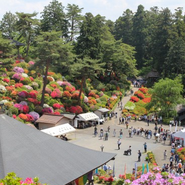 Vue sur l'esplanade du temple Shiofune Kannon-ji à Ome 2