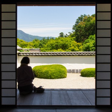 Shoden-ji (Kyoto), jardin sec et shakkei avec le mont Hiei 