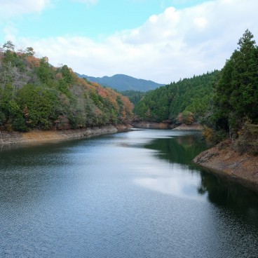 Thérapie en forêt de Yoshino, point de vue sur le lac Tsuburo 2