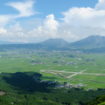 Daikanbo, vue panoramique sur la caldeira et le Bouddha couché