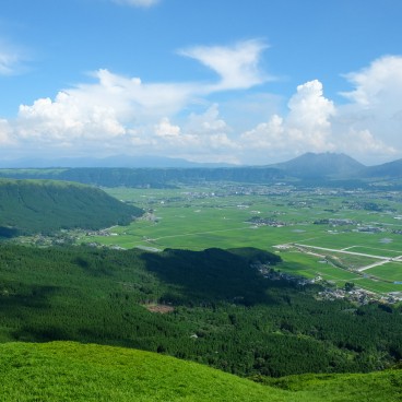 Mont Aso (Kumamoto), vue sur la caldeira depuis l'observatoire Daikanbo