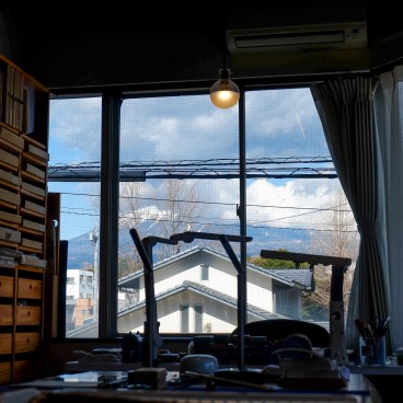 Boutique de hanko Hanno Ozawa (Fuji City), vue sur le Mont Fuji depuis l'atelier