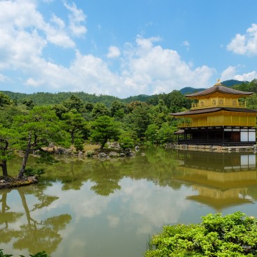 Kinkaku-ji (Kyoto), vue sur le Pavillon d'Or en juin 2020 (3)