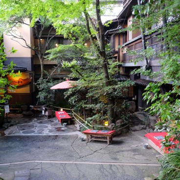 Kurokawa Onsen, ryokan Ikoi dans la rue Kamikawabata