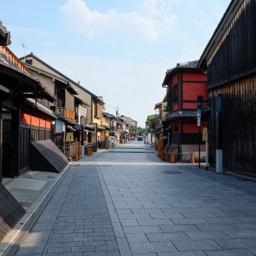 Gion (Kyoto), Hanamikoji-dori en juin 2020