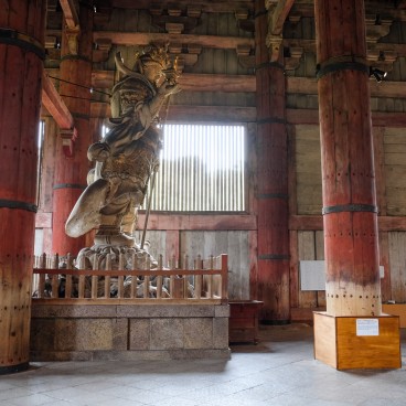 Todai-ji (Nara), statue de Bishamon-ten, gardien céleste du Nord