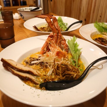 Restaurant Ramen Toride Kenkyujo (Sasebo), bol de nouilles porc et crevettes