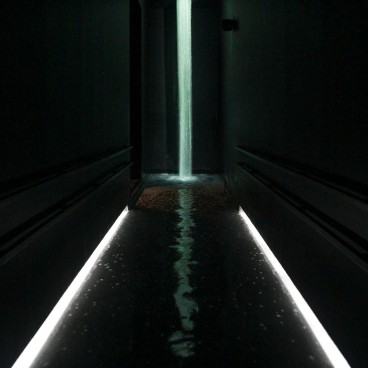 teamLab Planets (Tokyo), Waterfall of Light Particles at the Top of an Incline