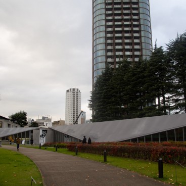 Tokyo Midtown, allée Midtown Garden et musée 21_21 Design Sight 2