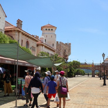 Parc Porto Europa à côté du marché Kuroshio à Marina City (Wakayama)