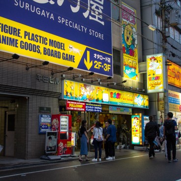 Otaroad (Osaka), devanture de la boutique Super Potato Namba