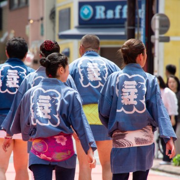 Sanja Matsuri, festivaliers dans les rues d'Asakusa 2