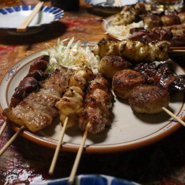 Izakaya Tough (Sasebo), assiette de brochettes Yakitori