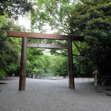 Ise Jingu, torii en bois au sanctuaire intérieur Naiku (Kotai-jingu)