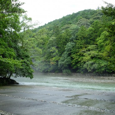 Ise Jingu, site d'ablutions Mitarashi au bord de la rivière Isuzu-gawa au sanctuaire intérieur Naiku (Kotai-jingu)