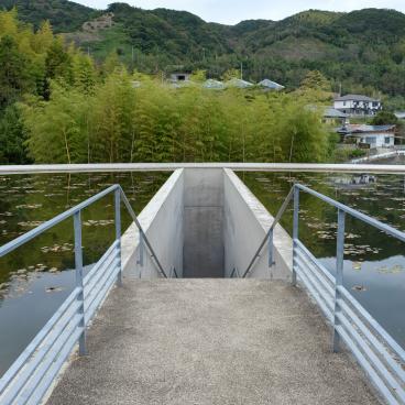Awaji, temple Honpuku-ji Mizu-mido