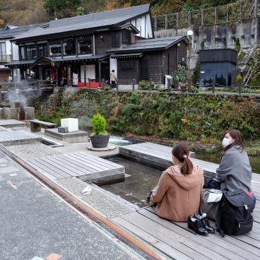 Ginzan Onsen, bain de pieds ashiyu