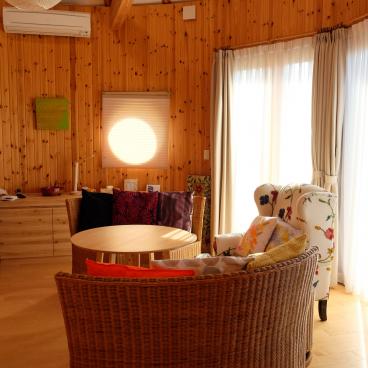 Hôtel Grand Chariot (Awaji), chambre Sky cocoon, espace salon