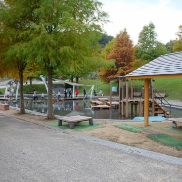 Nijigen no Mori, allée du parc