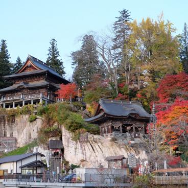 Oku Aizu (Yanaizu), vue sur le temple Enzo-ji depuis le bourg