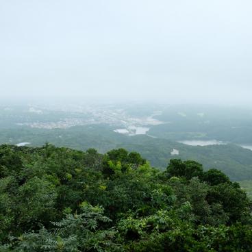 Belvédère de Yokoyama, panorama sur la ville de Shima lorsque la météo est brumeuse