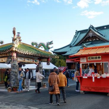 Myoho-ji (Fuji City), esplanade principale pendant le festival Bishamonten Taisai