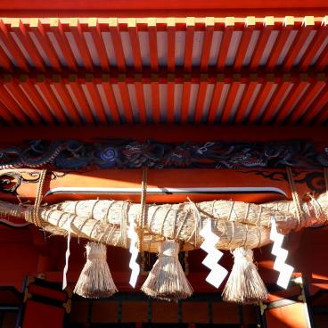 Fujisan Hongu Sengen Taisha, corde shimenawa du bâtiment principal du sanctuaire