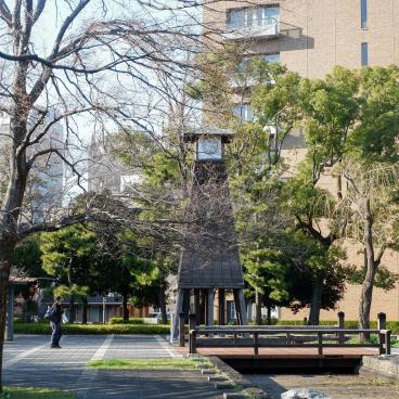 Koto à Tokyo, quartier Kiyosumi-Shirakawa, tour de l'horloge du parc Kiyosumi 