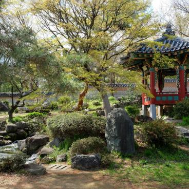 Parc Tsurumi Ryokuchi, jardin coréen