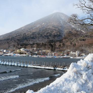 Okunikko, lac Chuzenji et Mont Nantai en hiver