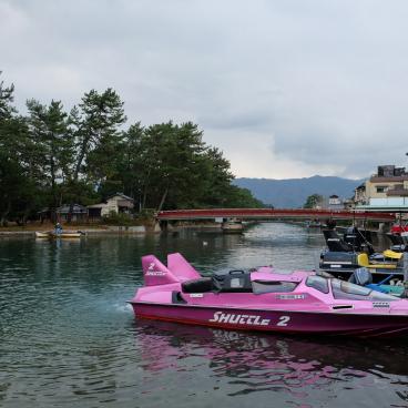 Amanohashidate, bateaux rapides pour la traversée