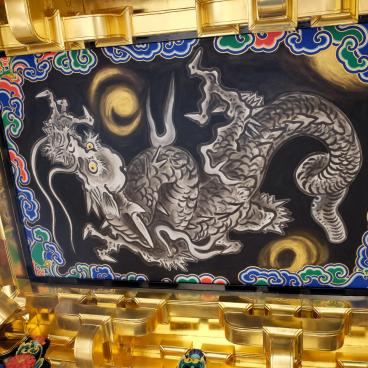 Toshogu à Nikko, décor du plafond de la porte Yomeimon