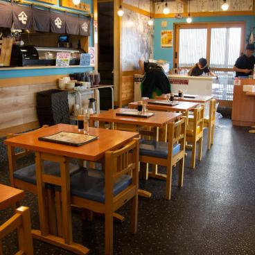 Restaurant Maguro Shokudo Shichibeimaru (Miura), salle de restauration