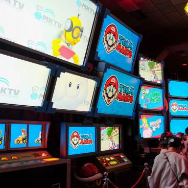Super Nintendo World (USJ, Osaka), écrans de compétition à l'intérieur de l'attraction Mario Kart Koopa's Challenge 
