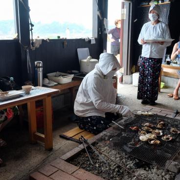 Ama de la préfecture de Mie, déjeuner avec des plongeuses en tenue traditionnelle à Amagoya Osatsu Kamado