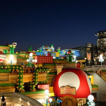 Super Nintendo World (USJ, Osaka), vue de nuit sur le Royaume Champignon
