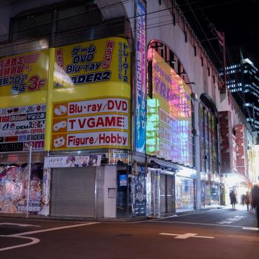 Tokyo dans le noir sous état d'urgence, Akihabara 4