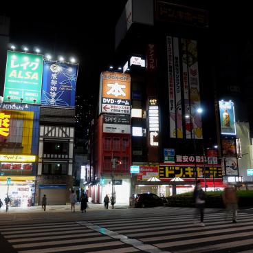 Tokyo dans le noir sous état d'urgence, Ikebukuro est