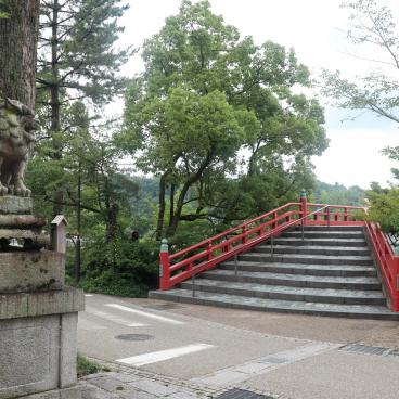 Uji, pont Asagiri entre les sanctuaires et le temple Byodo-in