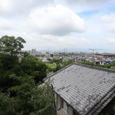 Mont Daikichi (Uji), vue sur les toits de la ville d'Uji pendant l'ascension