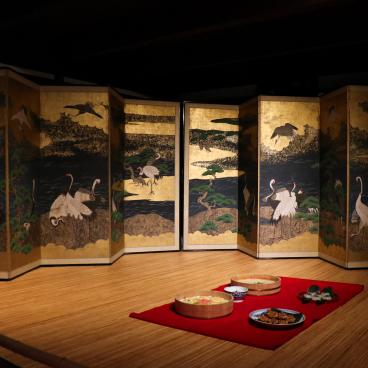 Musée Konjakukan (Osaka Museum of Housing and Living), paravent et repas traditionnel