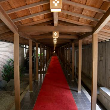 Nogi-jinja (Tokyo), passage couvert dans le sanctuaire